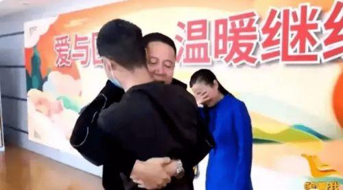 娱乐吃瓜女艺人被拉黑了,吃瓜女艺人被神秘拉黑，背后真相引人猜测”