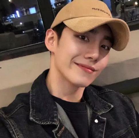 吃瓜娱乐微博头像男