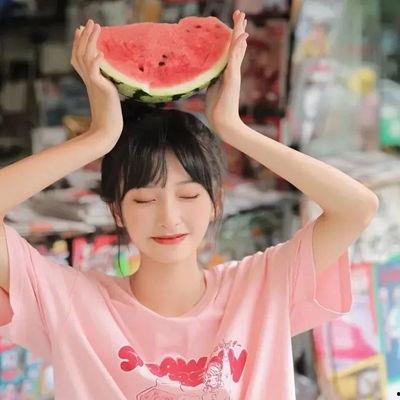 娱乐吃瓜头像女生可爱,揭秘娱乐圈可爱吃瓜女生的魅力瞬间